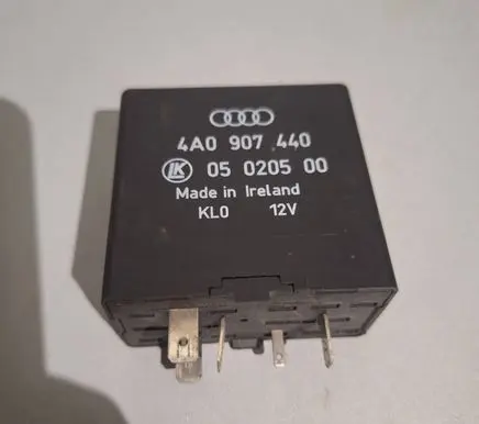 Audi A4 S4 B5 8D Other relay 4A0907440 05020500