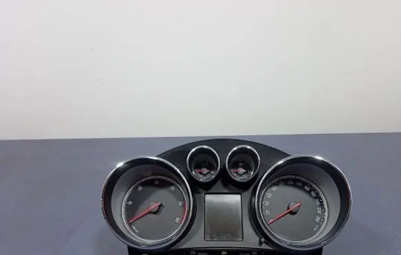 Opel Insignia A Speedometer (instrument cluster) 13333353