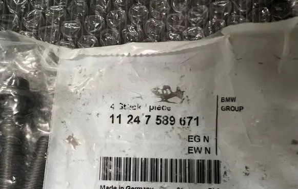 BMW 5 F10 F11 Cylinder head bolts 11247589671