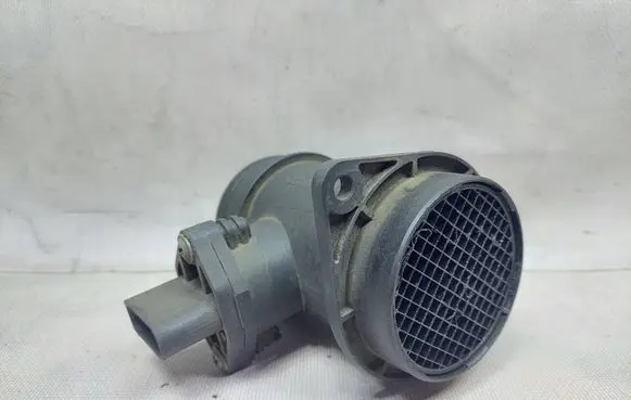 BMW 5 E60 E61 Mass air flow meter 0281002216 028906461