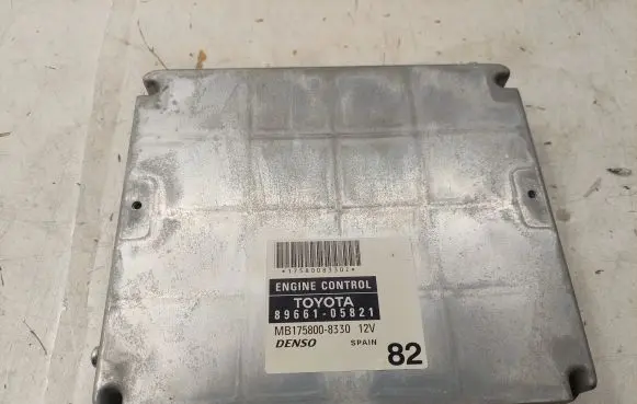 Toyota Avensis T250 Engine control unit/module MB1758008330 8966105821