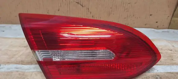 Ford Focus Tailgate rear/tail lights F1EB13A603DD