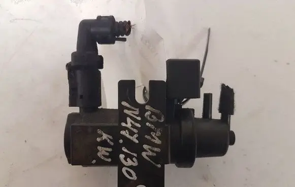 BMW 5 E60 E61 Turbo solenoid valve 70206301 780539101
