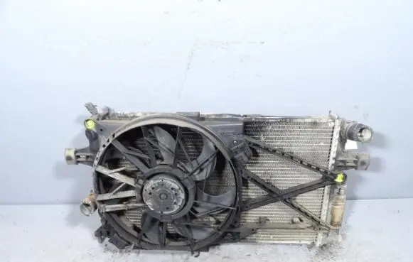 Opel Zafira A Coolant radiator