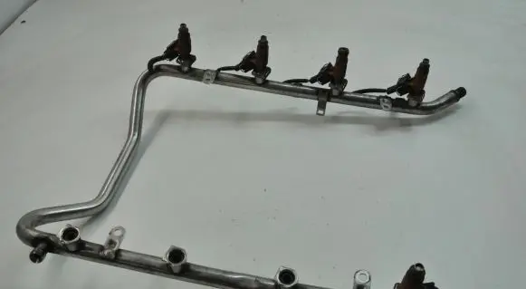Mercedes-Benz S W220 Fuel main line pipe