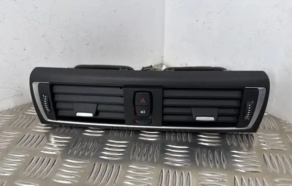 BMW 1 F20 F21 Dash center air vent grill 9317945 523981