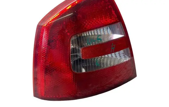 Skoda Octavia Mk2 (1Z) Rear/tail lights Z5945095A