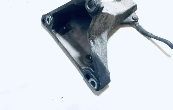 Audi A4 S4 B5 8D Engine mounting bracket 8d0199308f