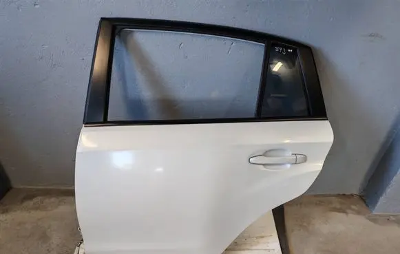 Subaru XV I Rear door