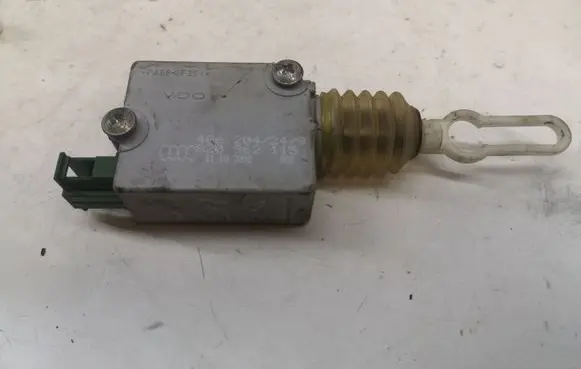 Audi A2 Central locking motor 8Z0962115
