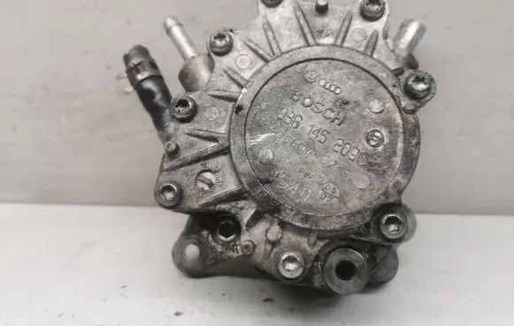 Mitsubishi Lancer X Vacuum pump 03145209C