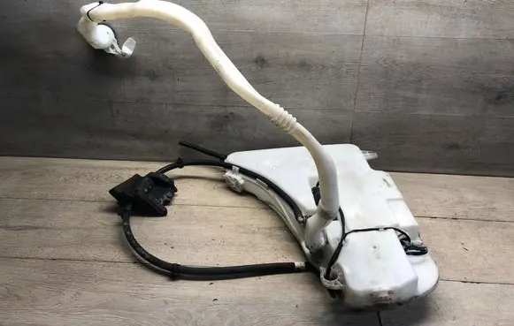 Audi A6 S6 C7 4G Windshield washer fluid reservoir/tank 7178745 7226708 7226707