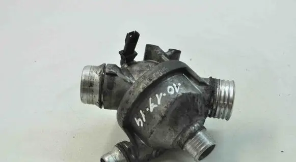BMW 3 E92 E93 Thermostat 7536655
