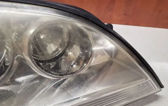 KIA Sorento Headlight/headlamp 921023E0