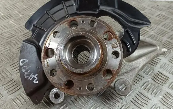 Hyundai Tucson IV NX4 Front wheel hub