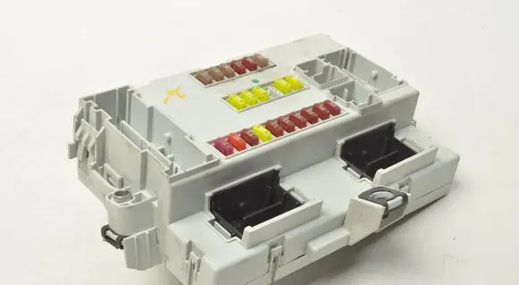 Alfa Romeo Giulietta Fuse box set 50521889