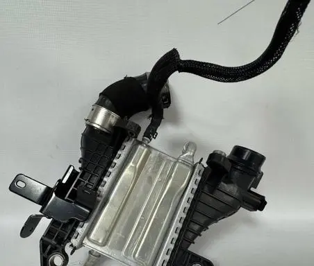 Renault Megane IV Intercooler radiator 144967867R 144616325R A6080900500