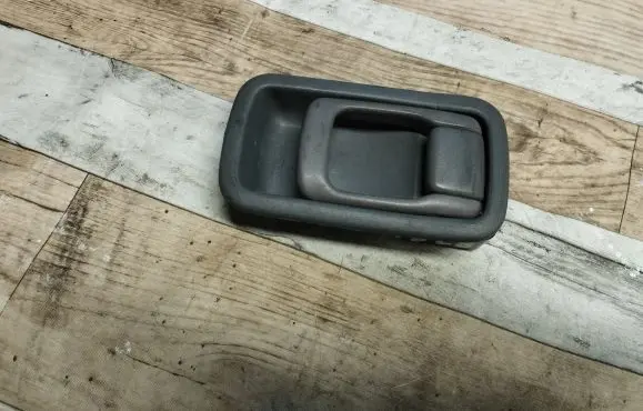 Nissan Serena Front door interior handle