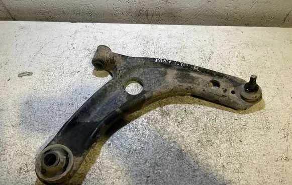 Toyota Yaris Front lower control arm/wishbone