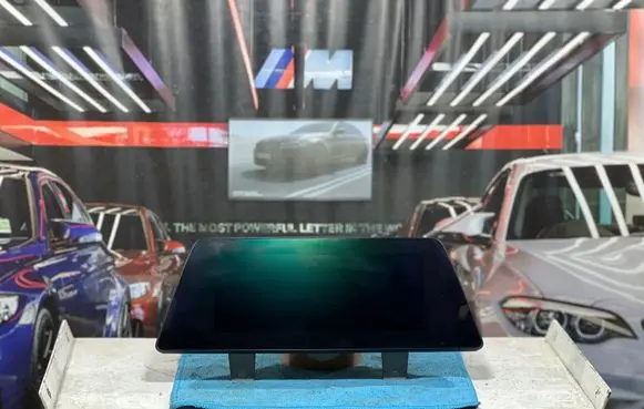 BMW 5 G30 G31 G38 Screen/display/small screen 9857426