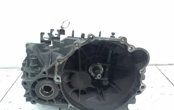 Hyundai Elantra Manual 5 speed gearbox L3D
