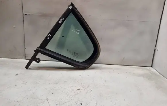 Volvo S60 Rear vent window glass DOT211M75AS2 E000191