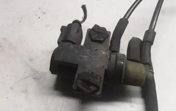 Volkswagen PASSAT B6 Turbo solenoid valve 1K0906627A 70086800