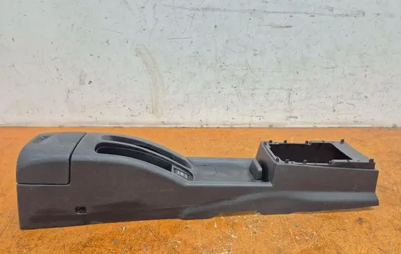 Nissan Note (E11) Center console 969109U010