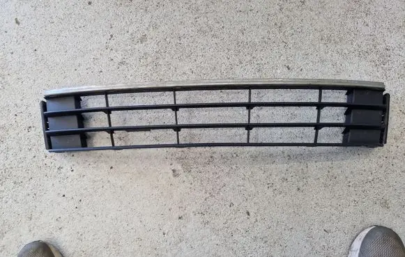 Volkswagen Phaeton Front bumper lower grill 3D0853677L