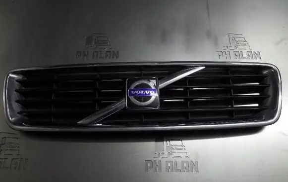 Volvo C30 Front grill 30657194 30655403