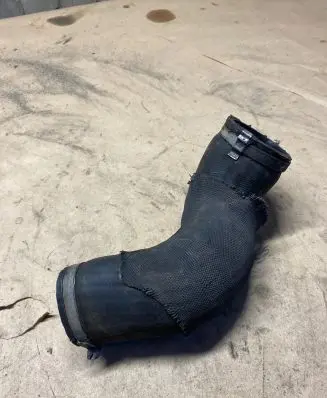 Volvo XC60 Intercooler hose/pipe