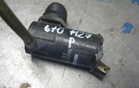 Mitsubishi 3000 GT Windscreen/windshield washer pump