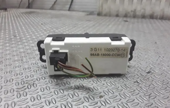 Ford Focus Screen/display/small screen 3G11102327014