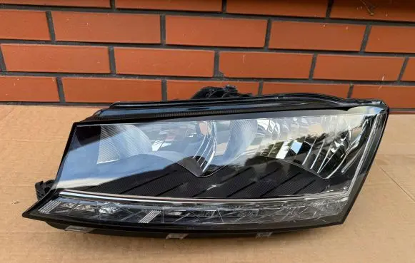 Skoda Fabia Mk3 (NJ) Headlight/headlamp 6V1941015D LE17A6401 L517A6401
