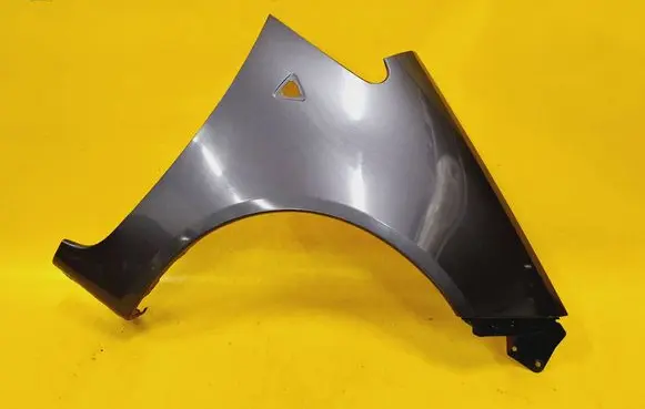 Mitsubishi Colt Fender