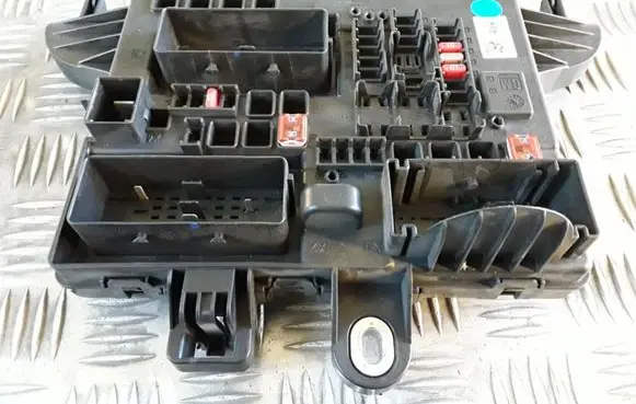Opel Insignia A Comfort/convenience module 2273776802 11512410712