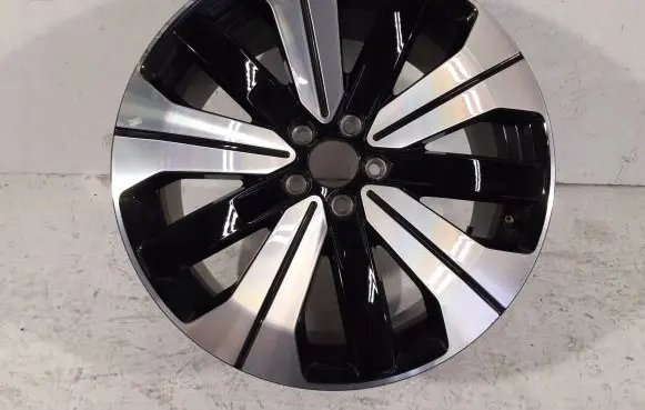 Volvo XC40 R19 alloy rim 