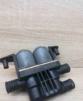 BMW X5 E53 Coolant heater control valve 8374995 1147412137