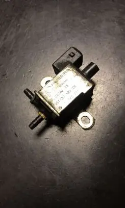 BMW X5 E53 Vacuum valve 1742711