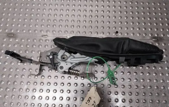 BMW 1 E82 E88 Handbrake trim 8036111