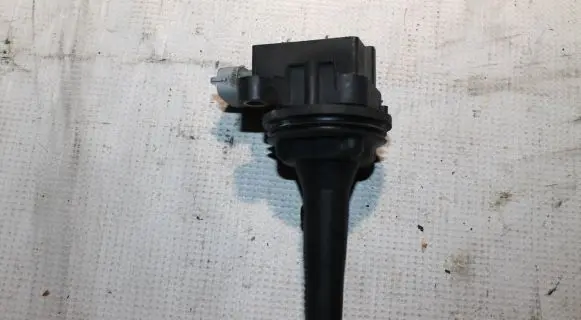 Volvo C70 High voltage ignition coil 30713417