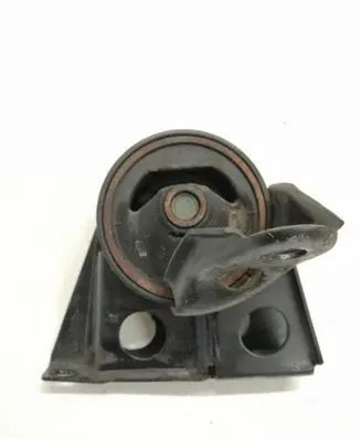Nissan X-Trail T30 Engine mount bracket