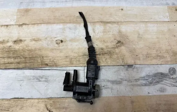 Audi A6 S6 C5 4B Turbo solenoid valve 1J0906283C