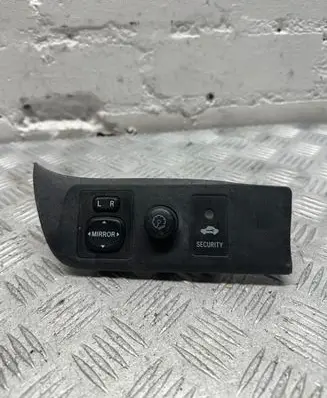 Toyota RAV 4 (XA20) Wing mirror switch 5544642029