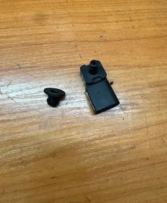 BMW 5 E60 E61 Air pressure sensor 7792260