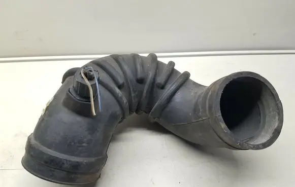 Ford Galaxy Air intake hose/pipe 97VW9W633AA