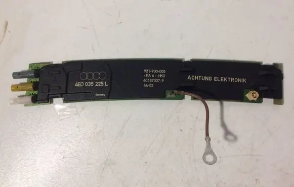Audi A8 S8 D3 4E Aerial antenna amplifier 4E0035225L 401873379 921900005