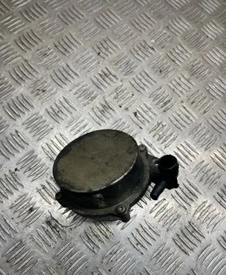 Renault Latitude (L70) Vacuum pump
