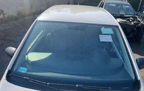 Skoda Citigo Front windscreen/windshield window 