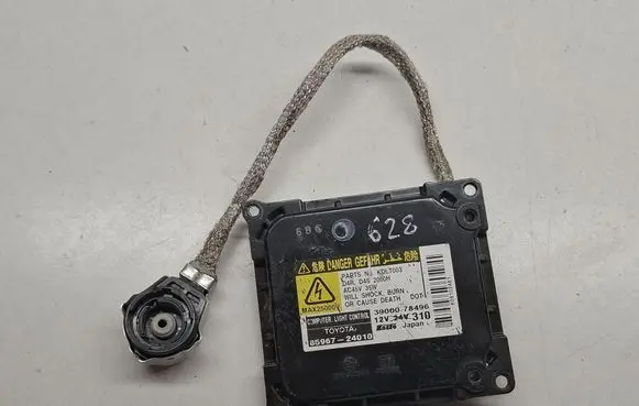 Toyota Verso Xenon control unit/module 8596724010 3900078496